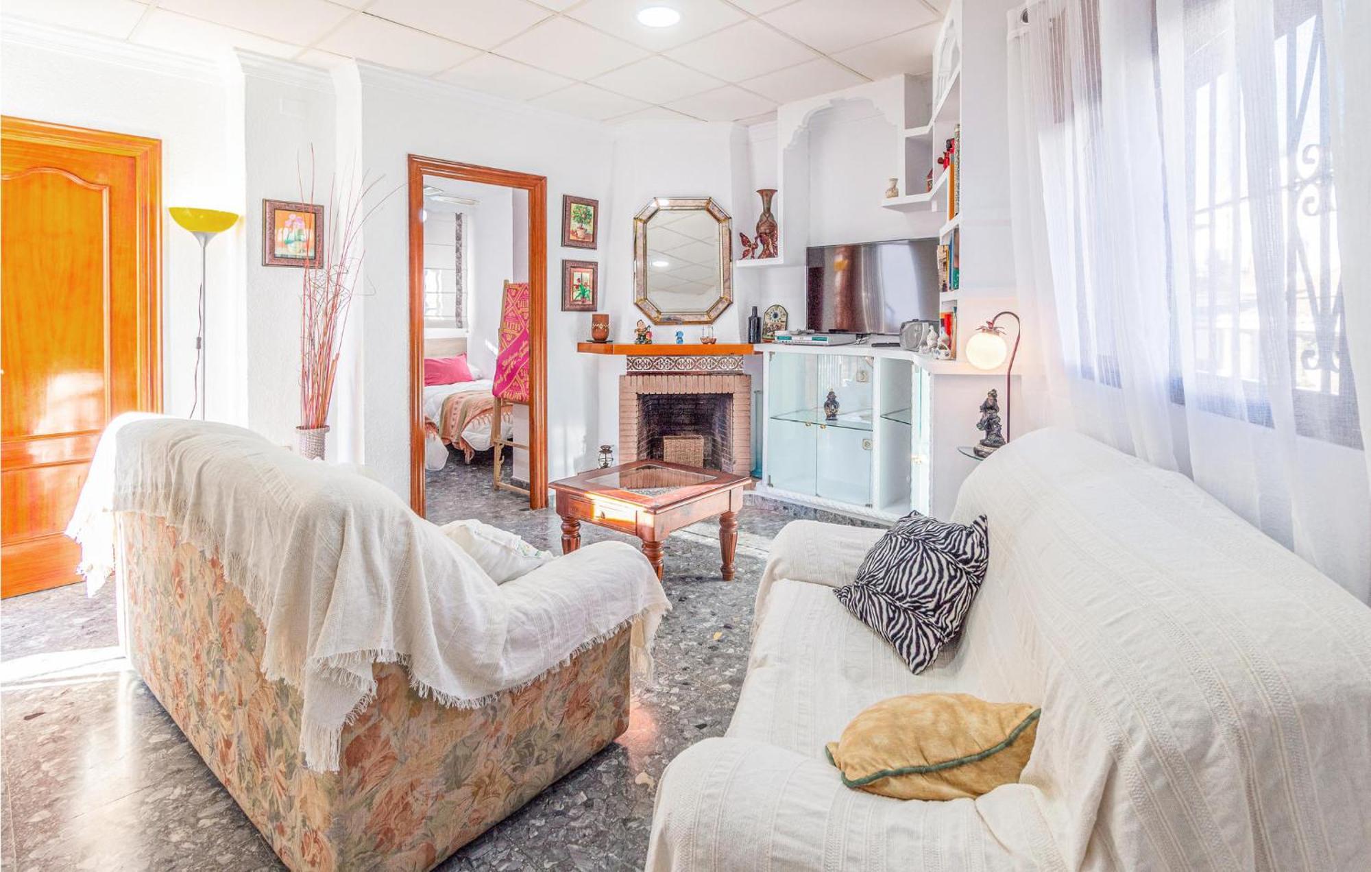 Stunning Home In Mlaga With 2 Bedrooms And Wifi 马拉加 外观 照片